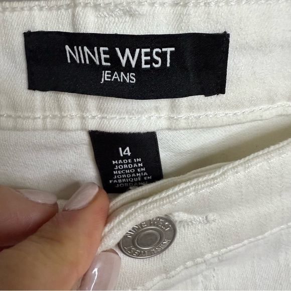 Nine West | White High Rise Distressed Gramercy Skinny Ankle Jeans | Sz 14 - Picture 4 of 9